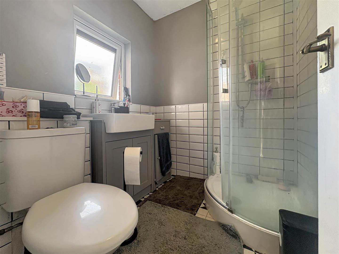 Property Image 45f53e98-3f84-40b9-883c-c81f3e6481aa