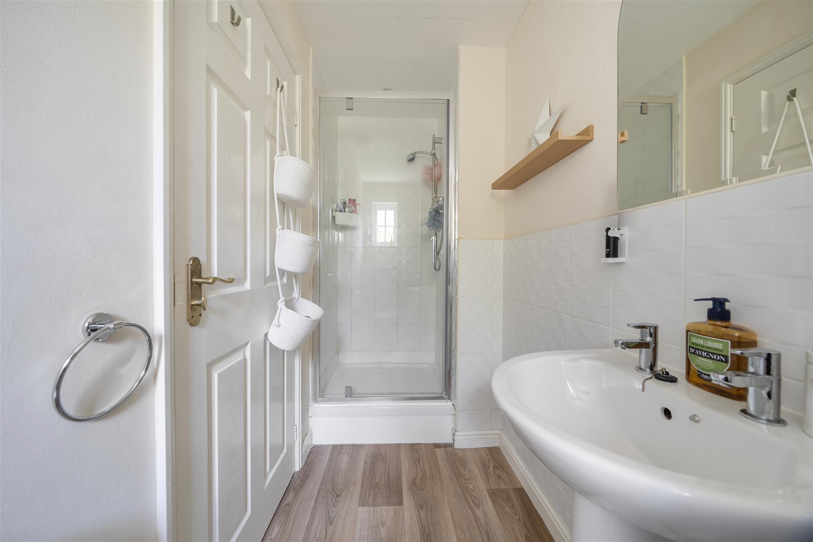 Property Image 45fe2192-a60a-41ad-8d02-db16c882297d