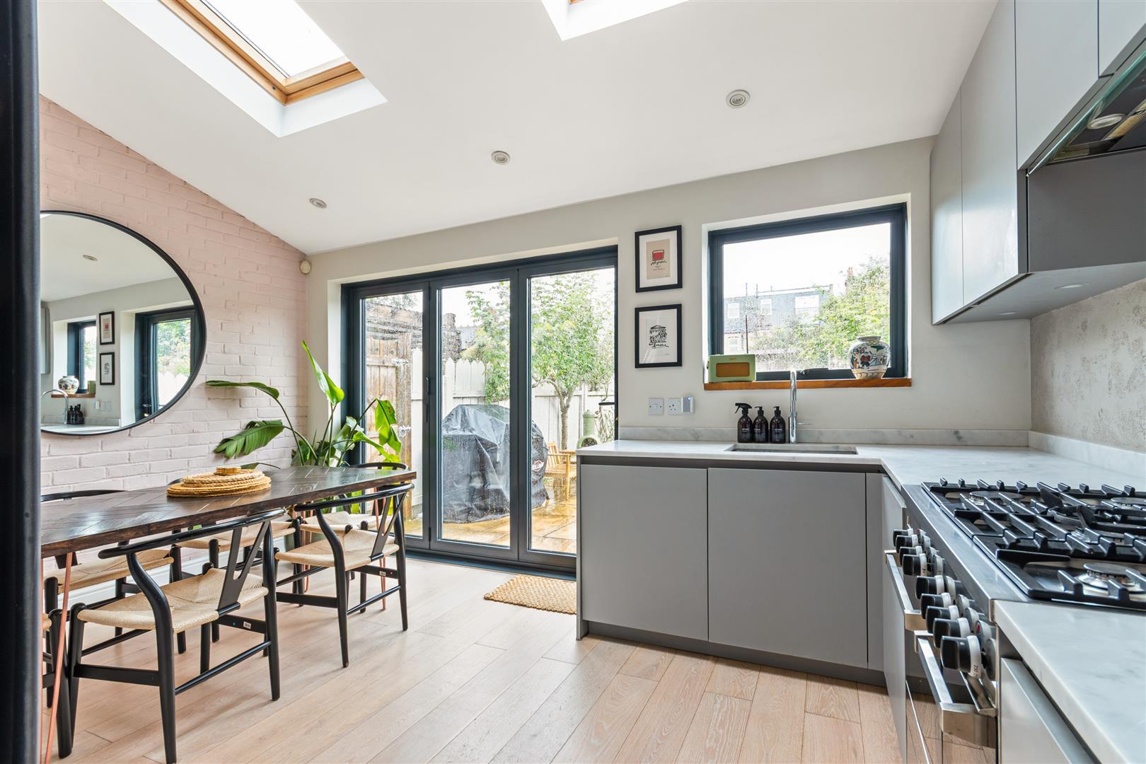 Property Image 462677ff-1431-4a33-957b-911a8ecd3adb