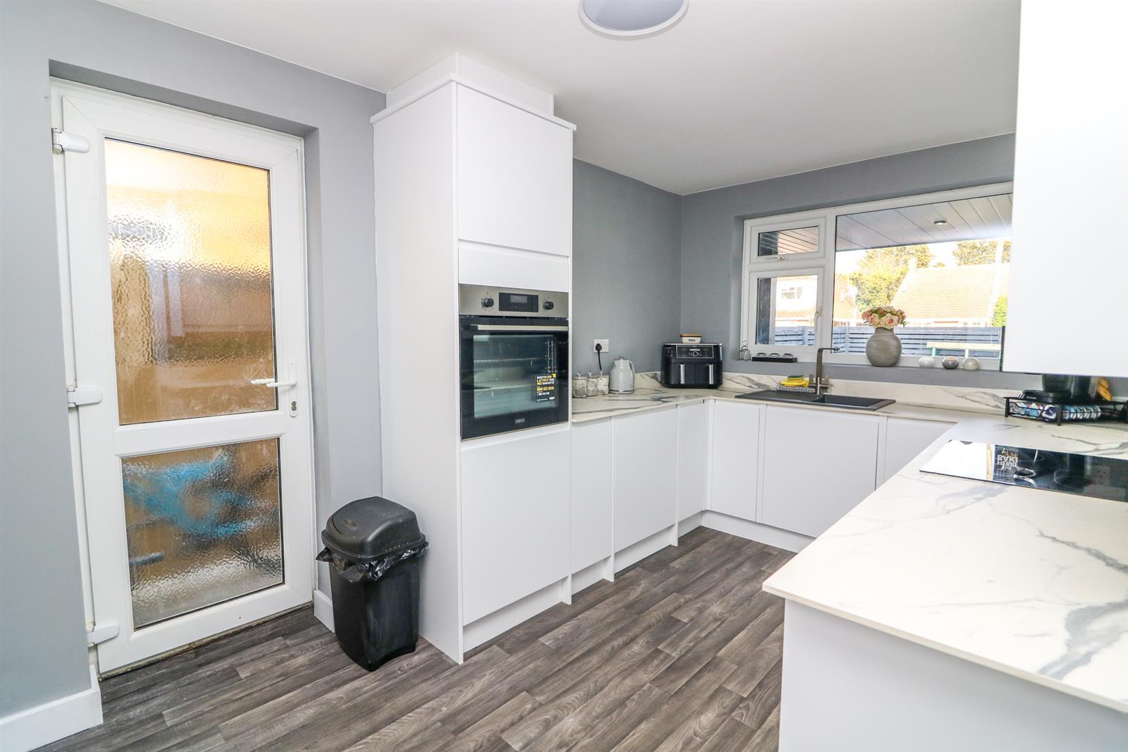 Property Image 462b39fb-97f6-4876-9caf-980ab546e50f