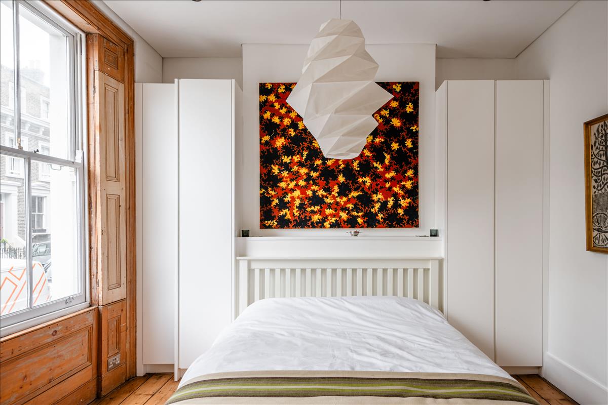 Property for sale, Warneford Street, E9. Master bedroom