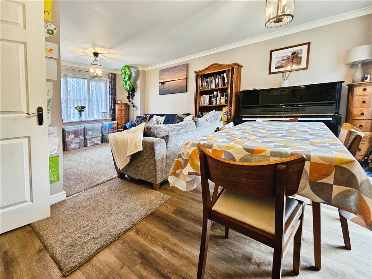 Property Image 463de210-ba40-46e8-8e12-ceac7b7f330f