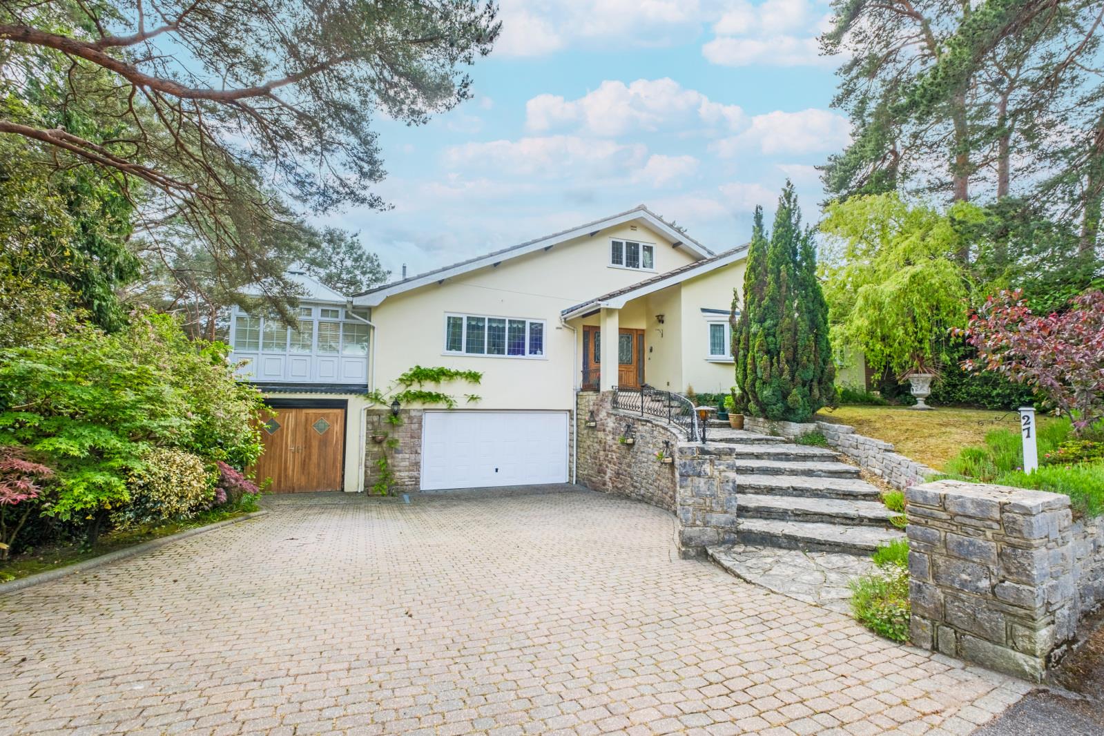 Property Image 46430491-9538-4285-a464-ef8072be1b06