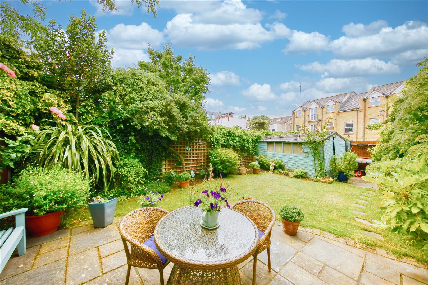 Property Image 46629ef7-c7fc-48ce-8eca-51f3cacd80f4