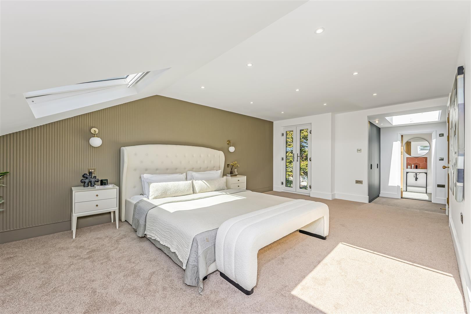 Property Image 466fe7bc-d72e-4501-bd0b-d599553548eb