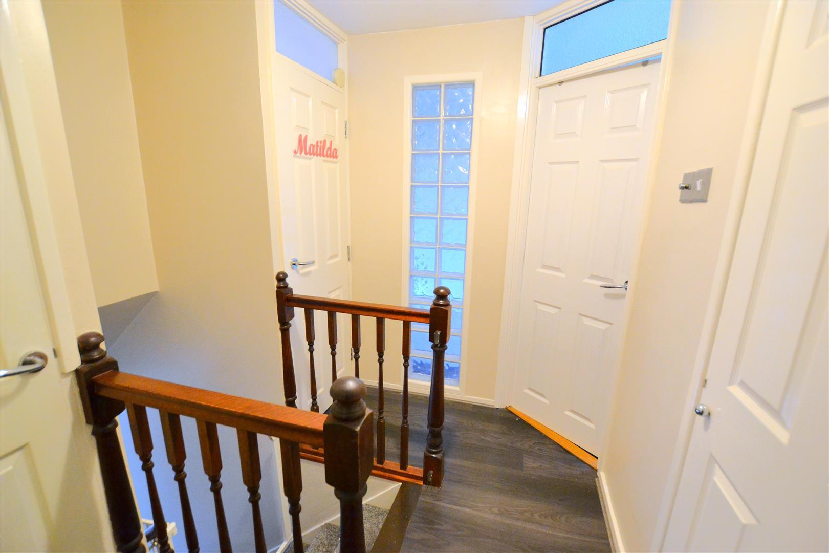 Property Image 46954990-2fe9-4d43-9a83-034191753ef5