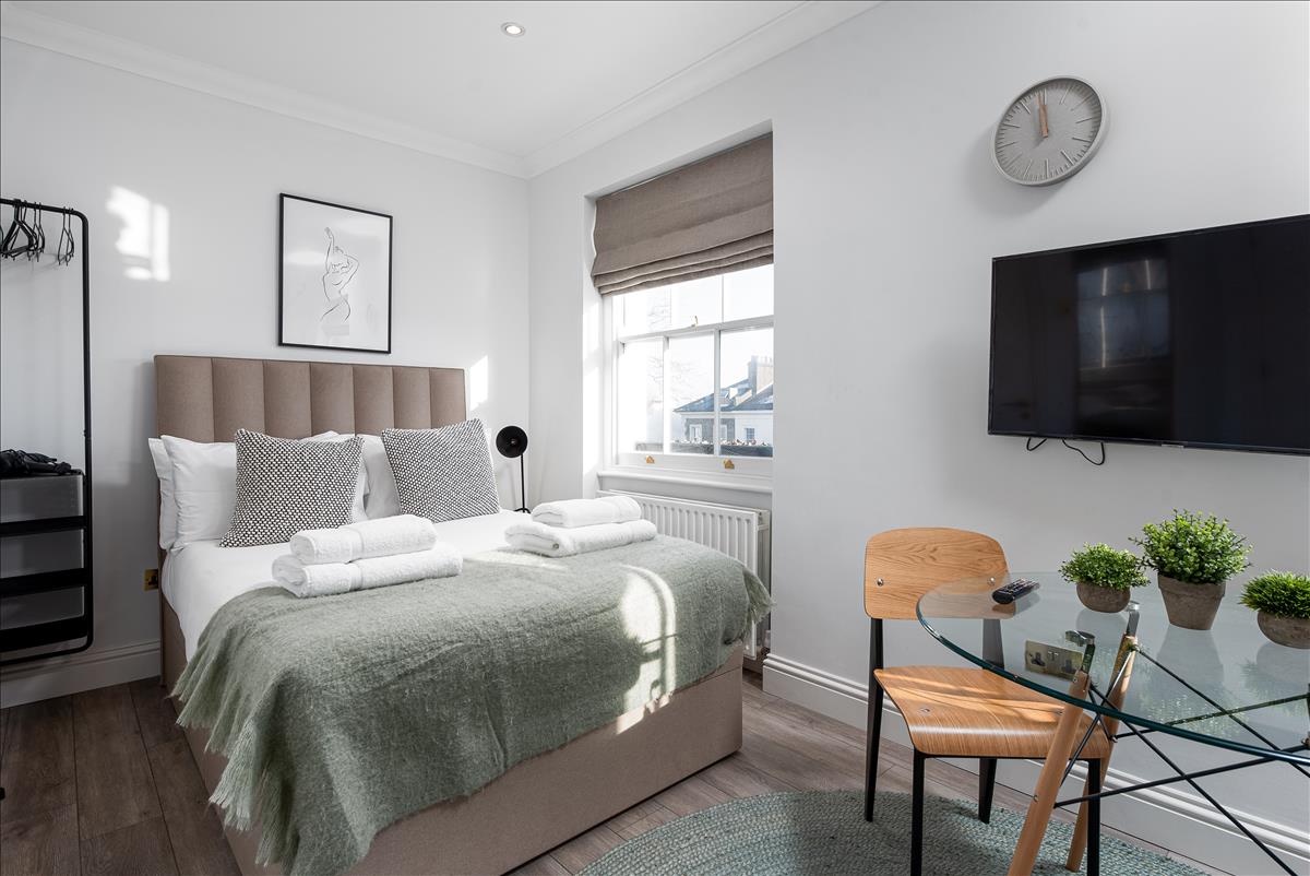 Property Image 46ab3e83-785b-4541-bb74-f04850895f90