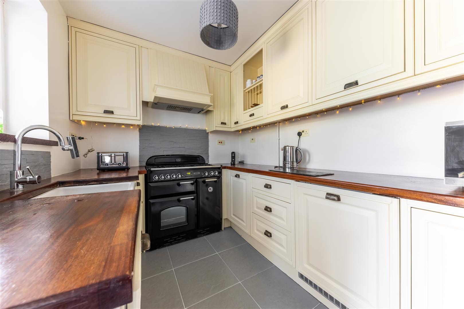 Property Image 46ad9318-93fb-4352-86fb-3ed41acb3261