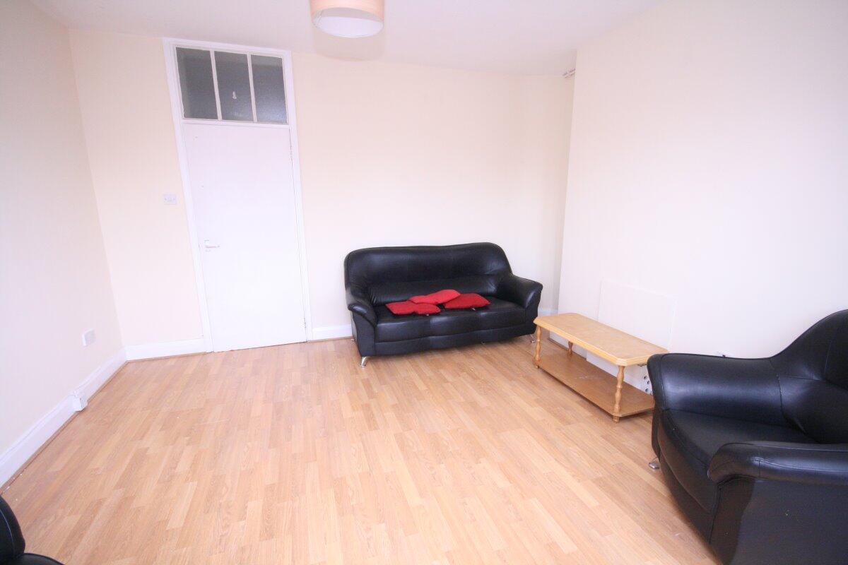 Property Image 46b8b424-a638-4375-83c5-8c59bbd1b22c