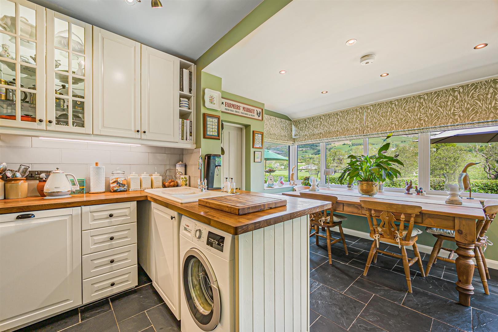 Property Image 46f7a8cd-4c6e-4c66-9f8d-08a9fd7fa930