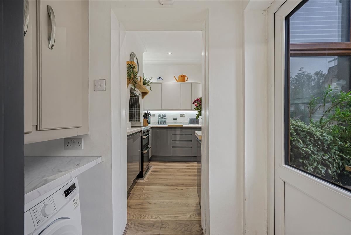 Property Image 46f80bd3-5589-4554-9f1d-42ea4e2fcd64