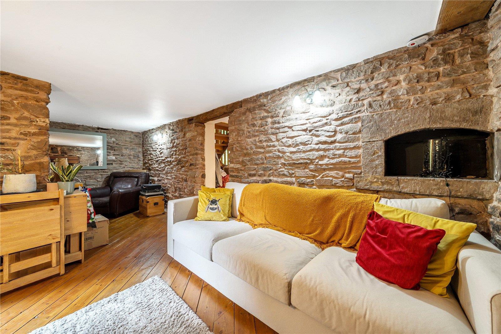 Property Image 473ea100-e6e8-4148-884b-32ee819490f0