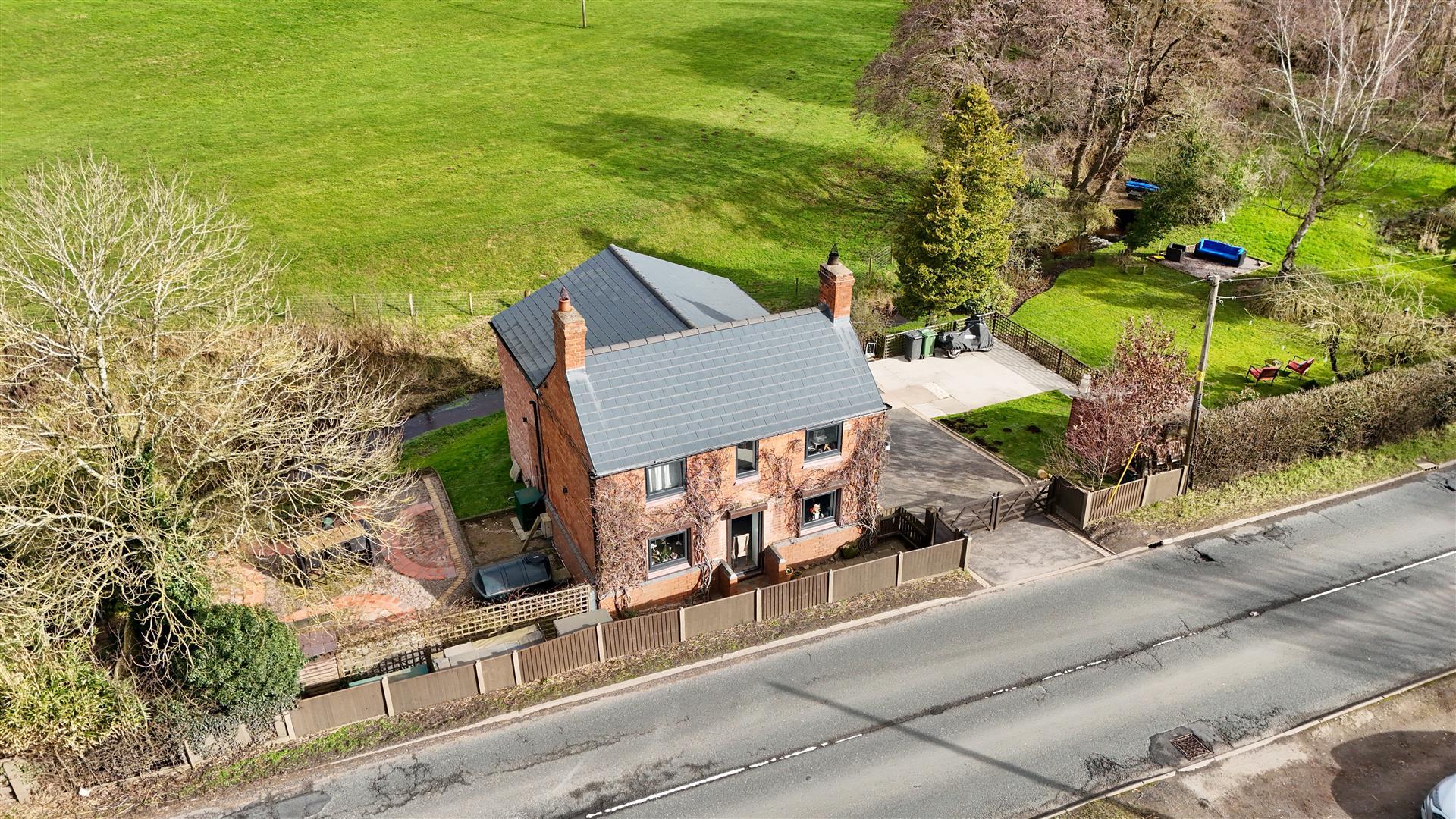 Property Image 47684b56-bffc-4d35-b334-8a0ef4bdfe62