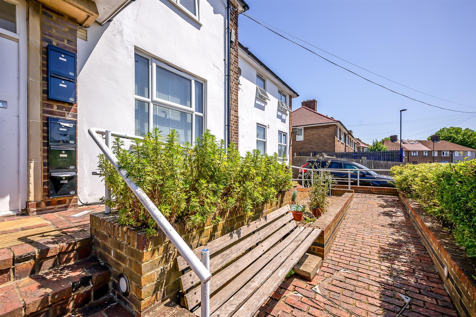 Property Image 476ada1b-dd7d-4272-8b3b-f45b21f31eeb