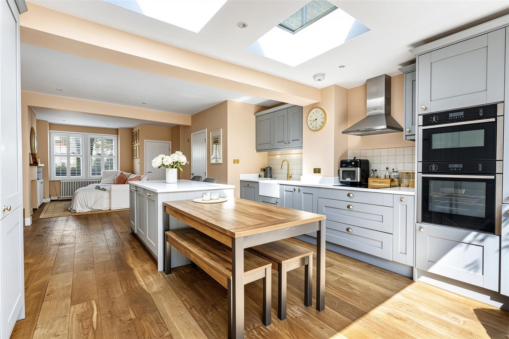 Property Image 477c8208-4ce2-403c-9799-0df17b959503