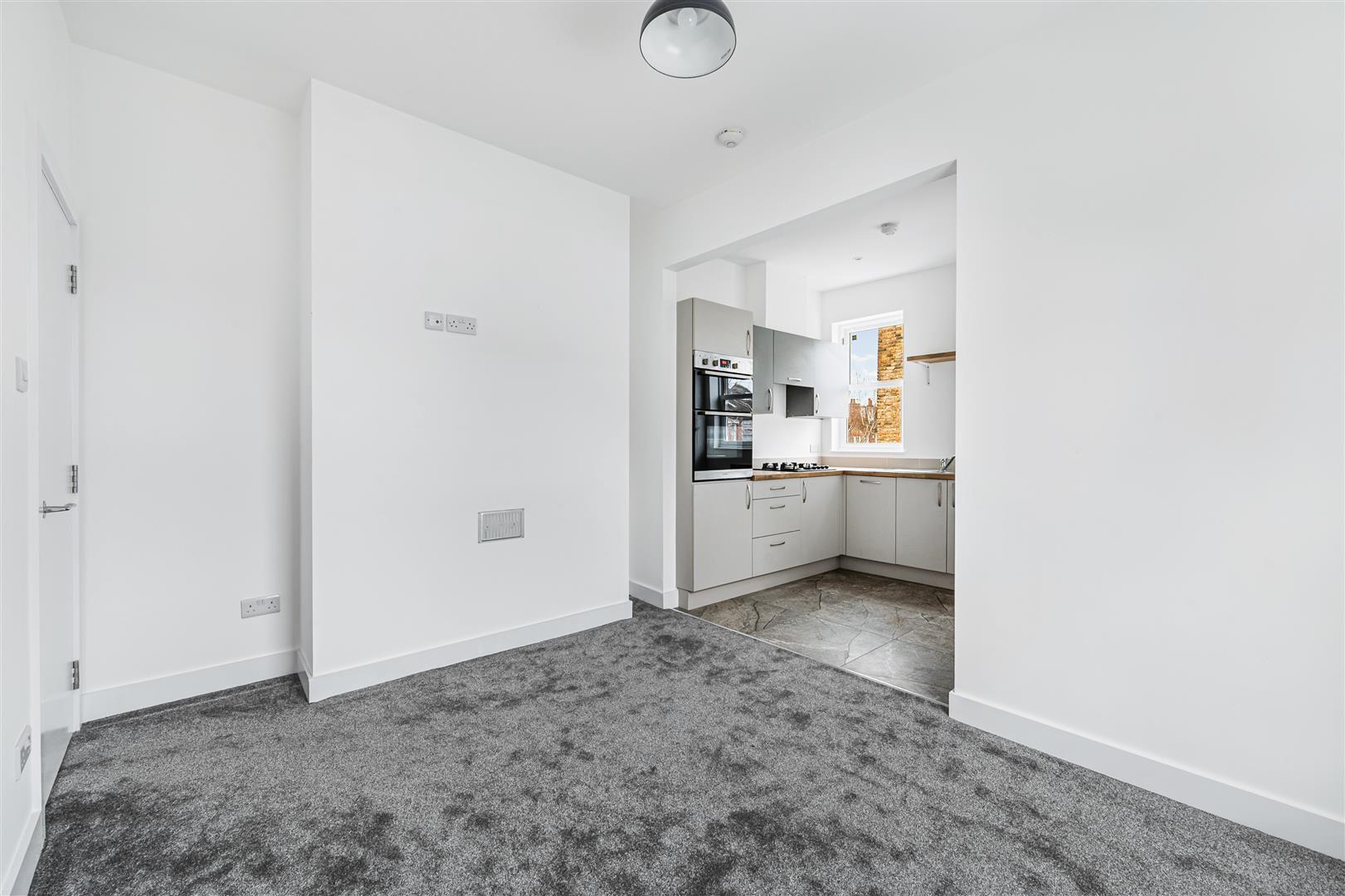 Property Image 47953029-bed5-46a0-84f7-397e42028e14