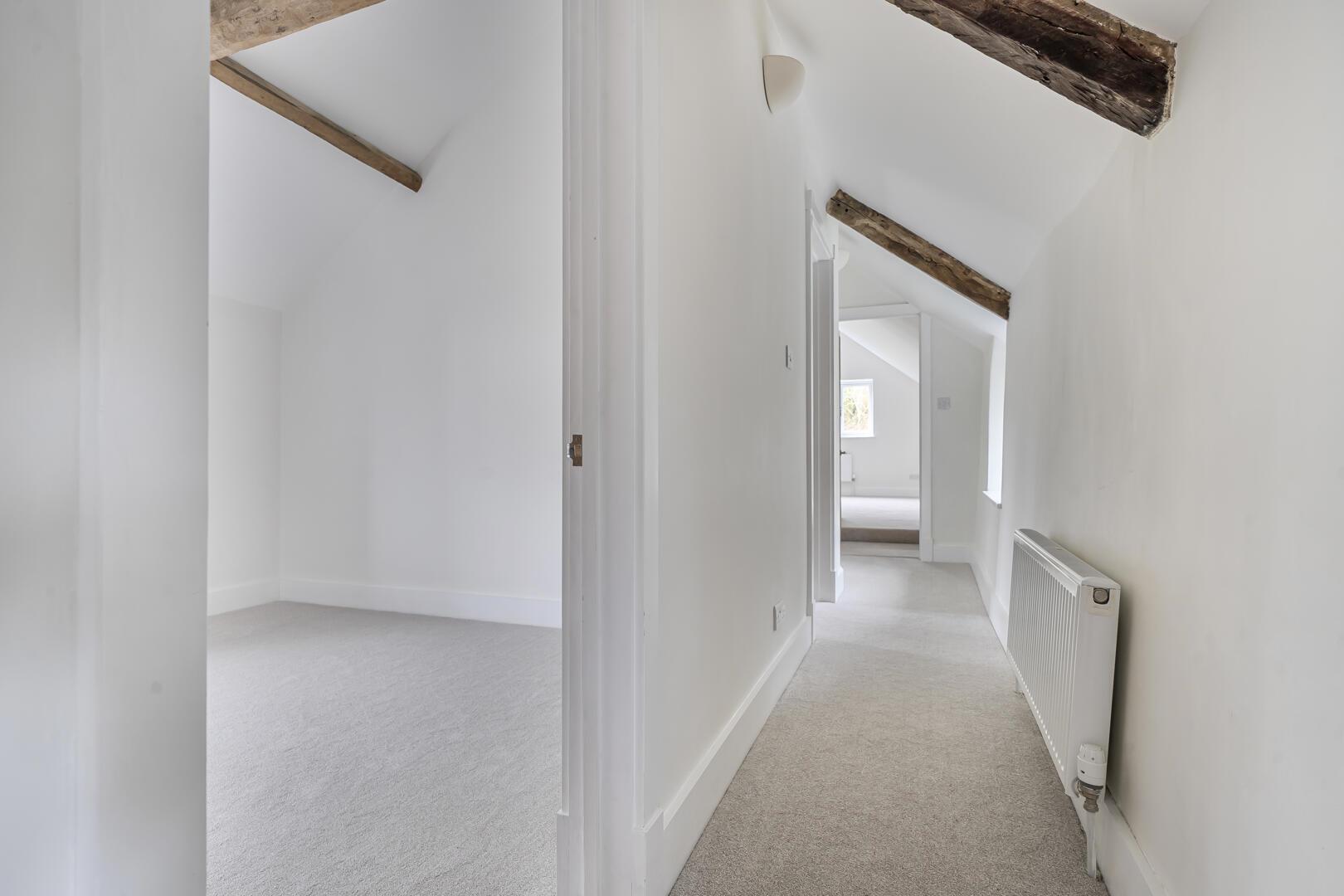 Property Image 479bc128-45d3-476d-b46c-7c470cff3288