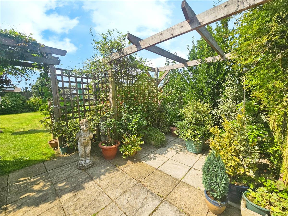 Property Image 479ef990-f511-4f43-94c2-aceb36b804ce
