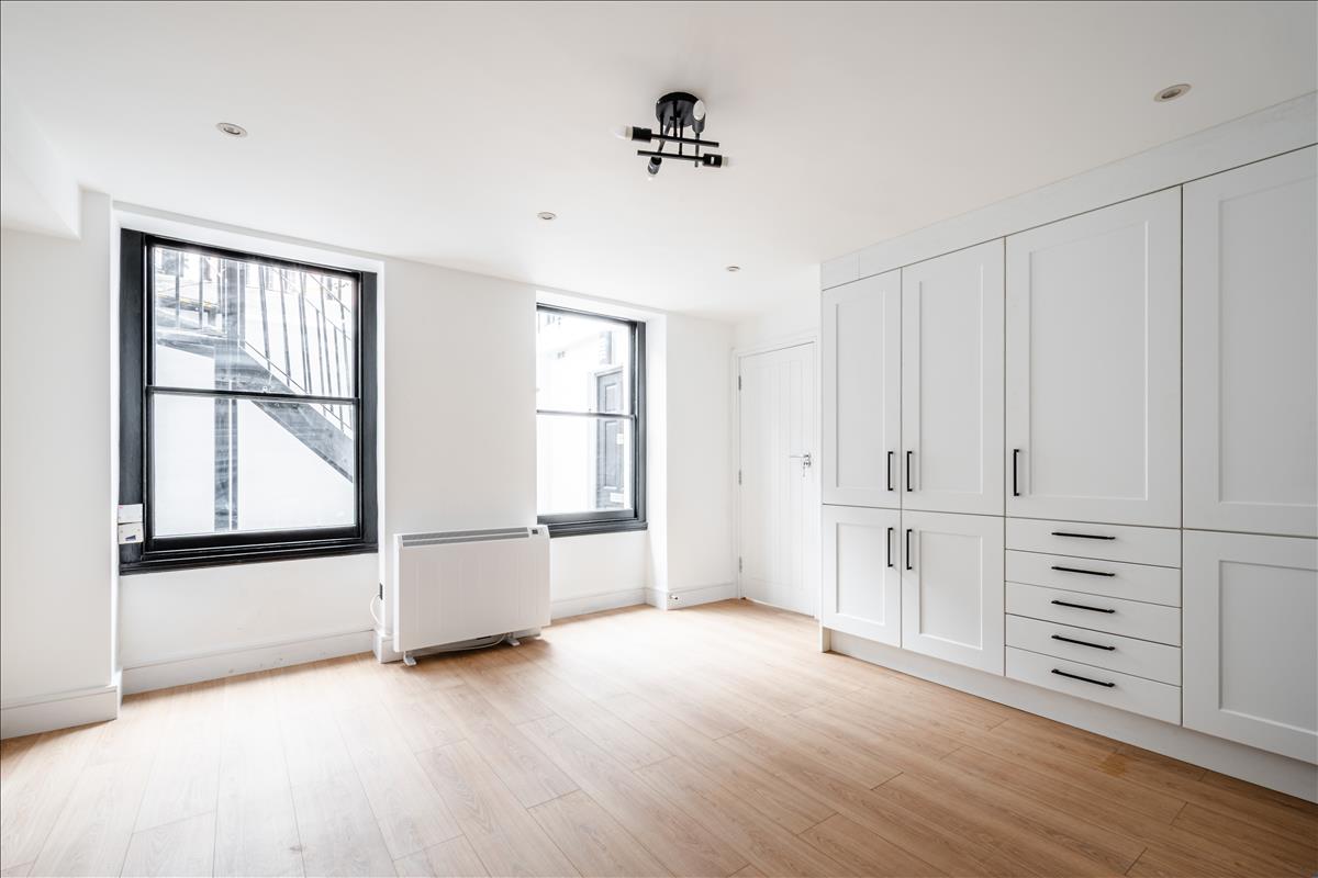 Bedroom. One bedroom flat for sale, Guilford Street, Bloomsbury, WC1N. 