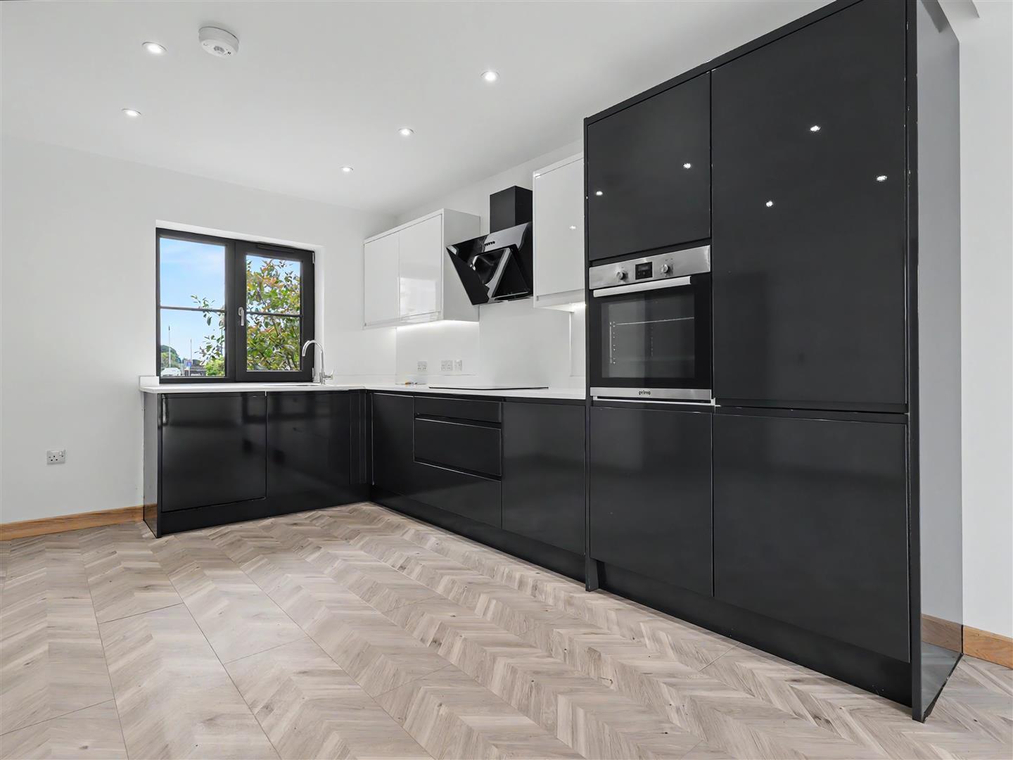 Property Image 47db2d54-1bf0-4041-81ca-748215411eab