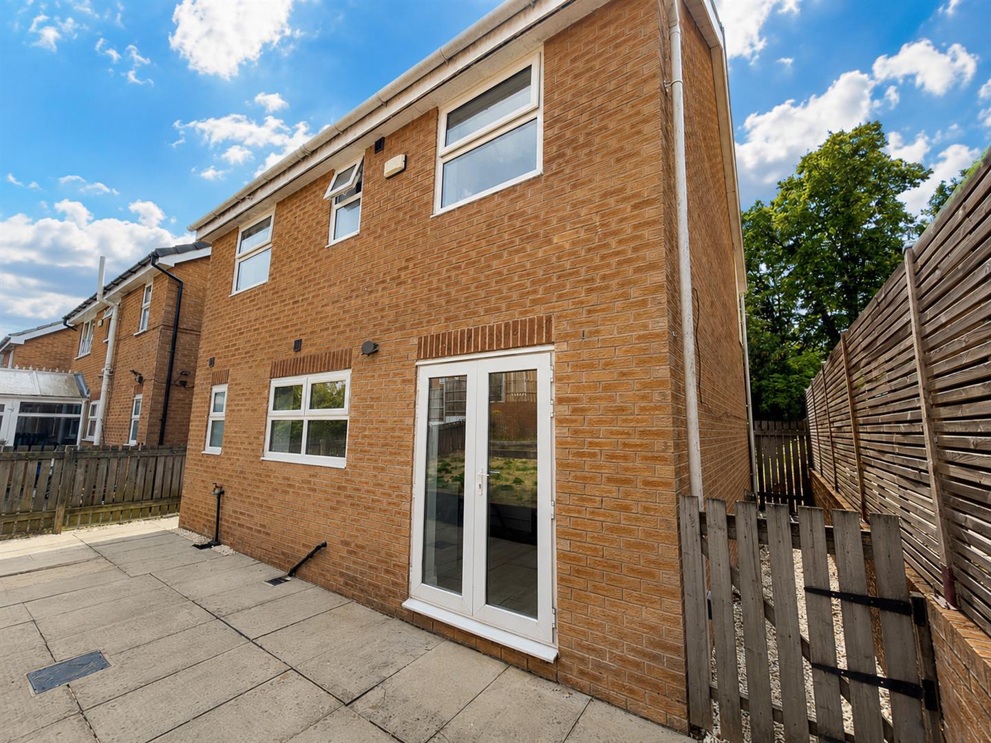 Property Image 47e8e9c9-6356-493b-9f9b-03255e63dda2