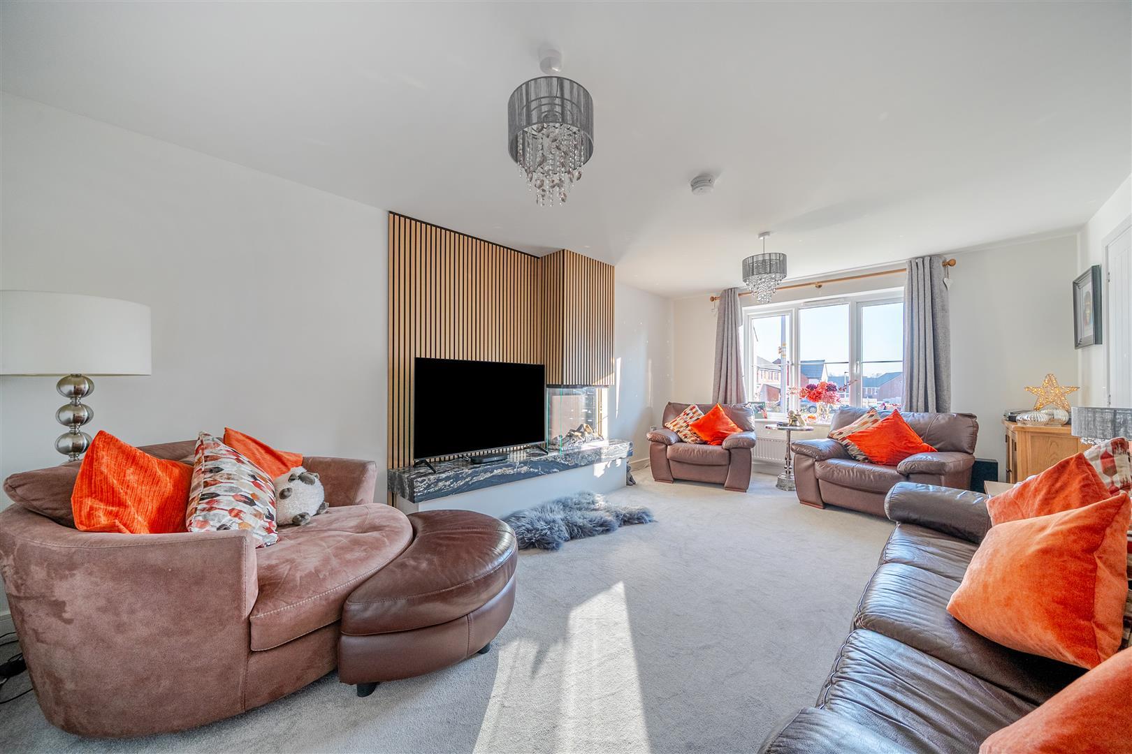 Property Image 48150cdc-cf0b-4096-98d1-f35207a21c75