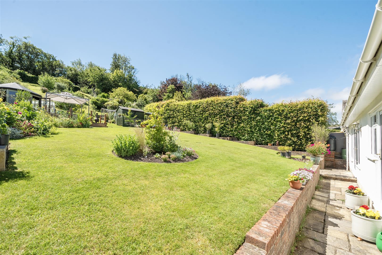 Property Image 48218a0f-cd3a-4343-9a72-ae34f1d9ba97