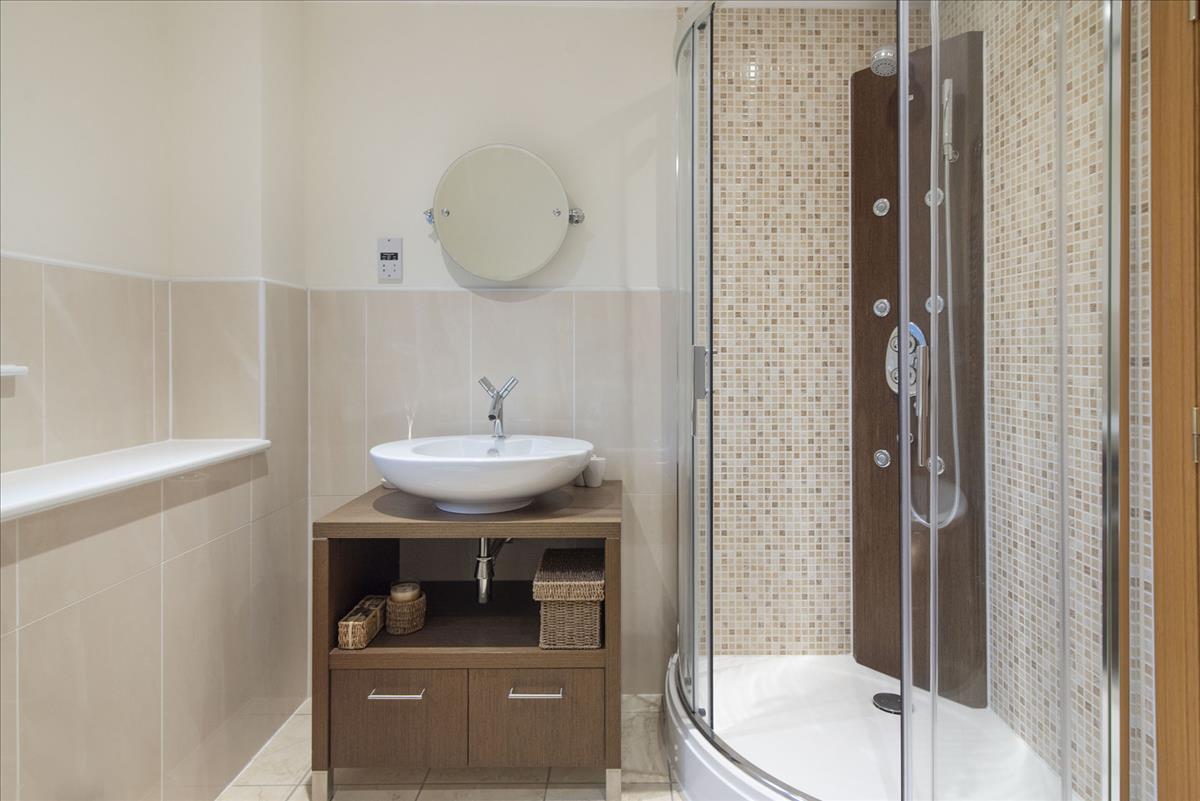 Property Image 482bf1c7-e1e2-47c5-84c2-aa53a6eae4d2