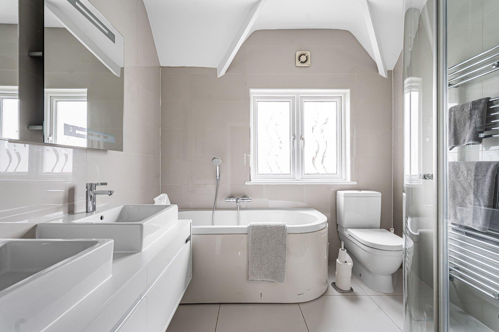 Property Image 4839c75b-4861-40b8-9f60-c3502cf8ea3b
