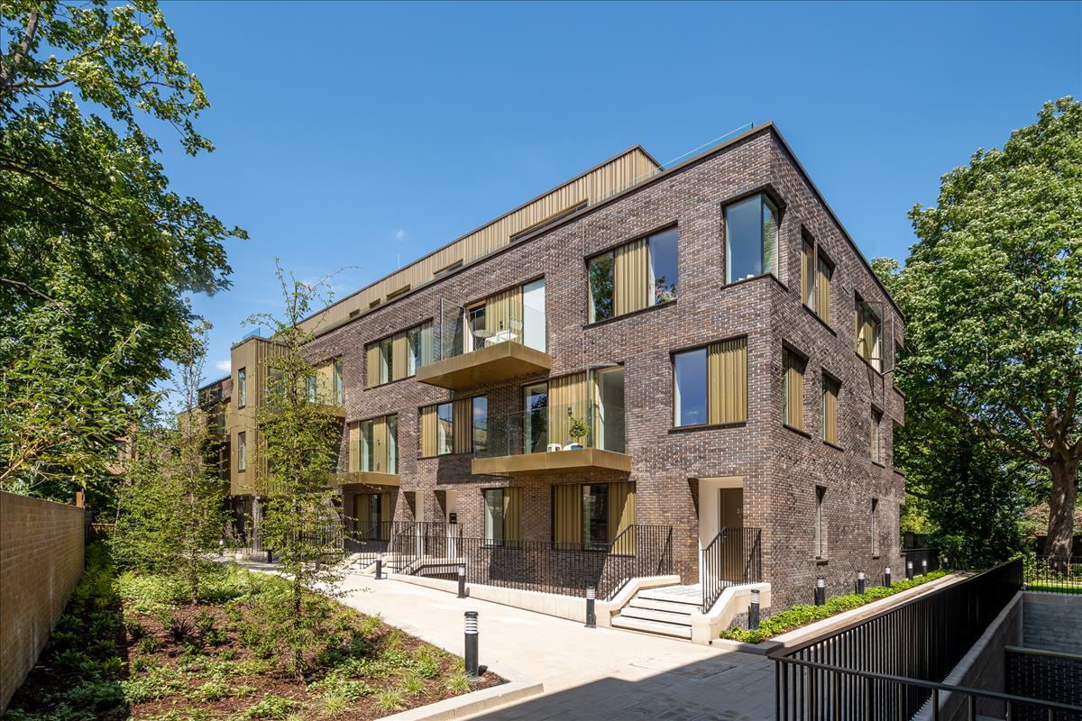 Luxury Hackney Gardens Apartment for sale, with outdoor balcony