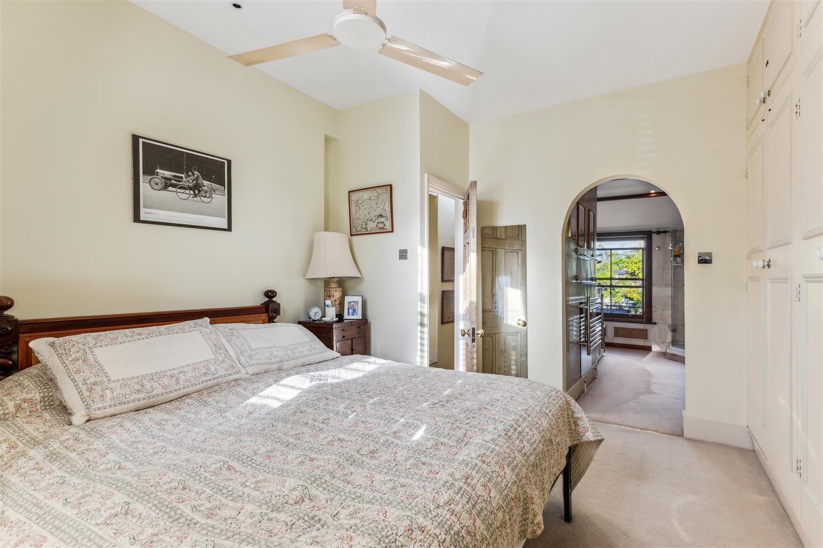 Property Image 48708038-9e9e-4b9f-8e3d-4d6627a52809