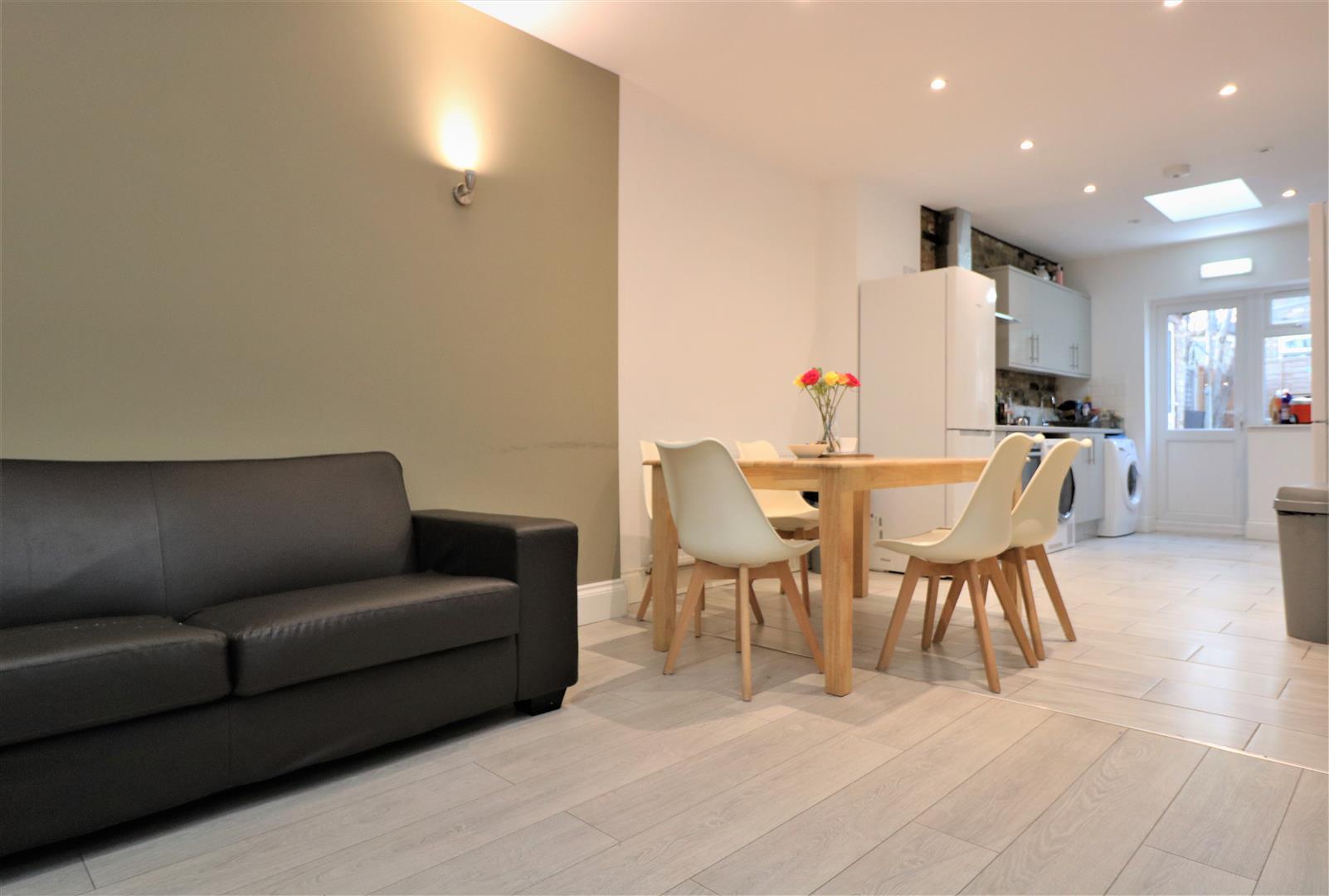 Property Image 48a35f2d-372b-42ef-8668-ebaa4ba514a2