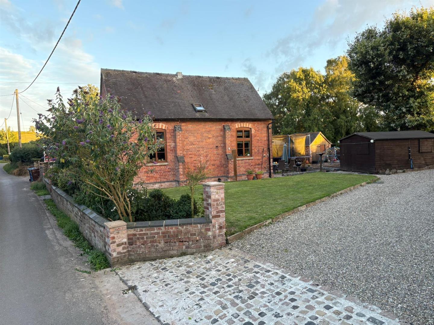 Property Image 48a463f5-f162-434a-8127-2e5d984000e5
