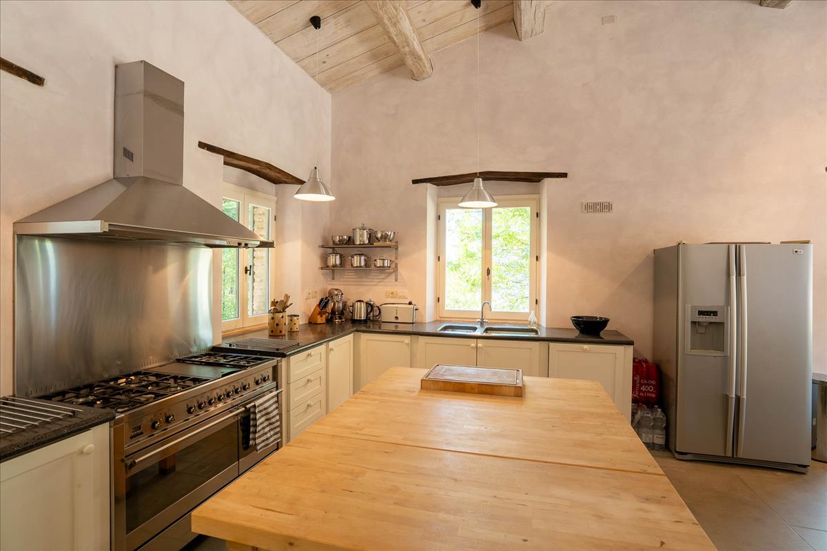 Property Image 48a46d82-ac98-4275-9e01-77dfe9699f06