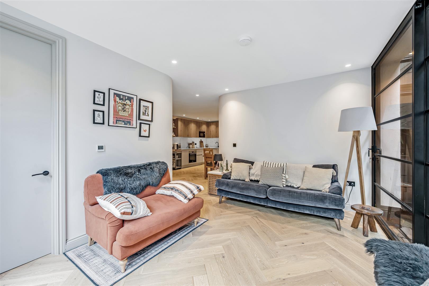 Property Image 48b04ca4-82e6-47ad-8e87-092535bf254b