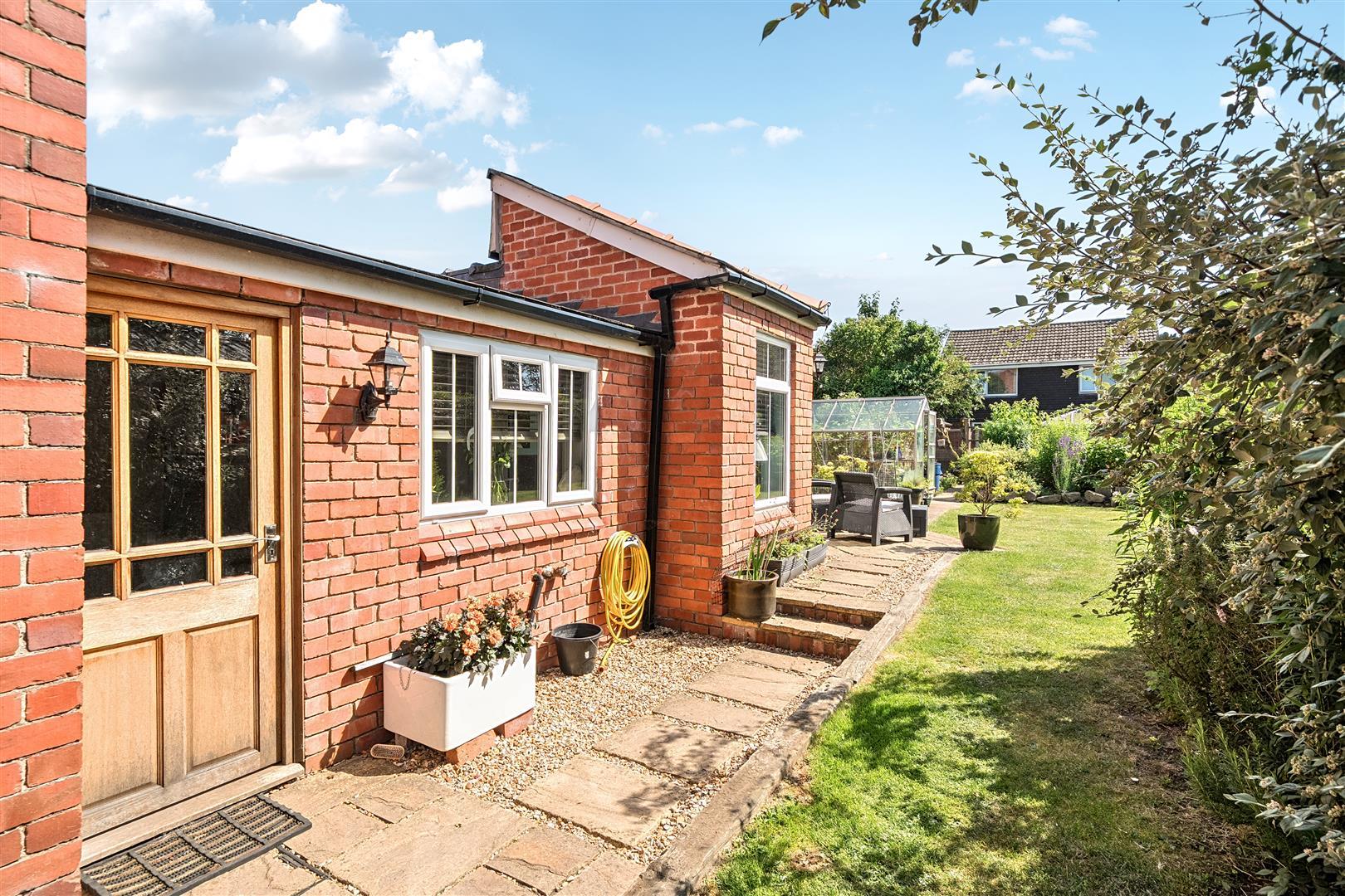 Property Image 48b430fa-a574-44a7-ad24-638909157d29