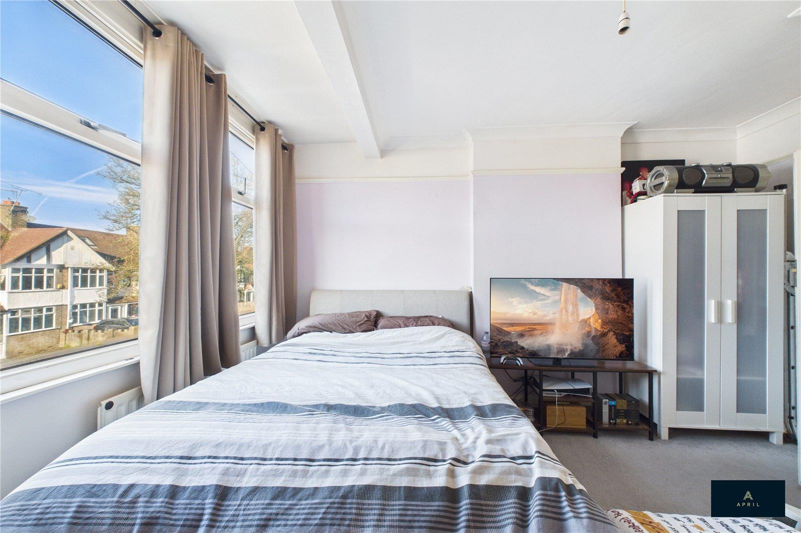 Property Image 48b90f54-a521-43a7-9d87-bc59b5721d15