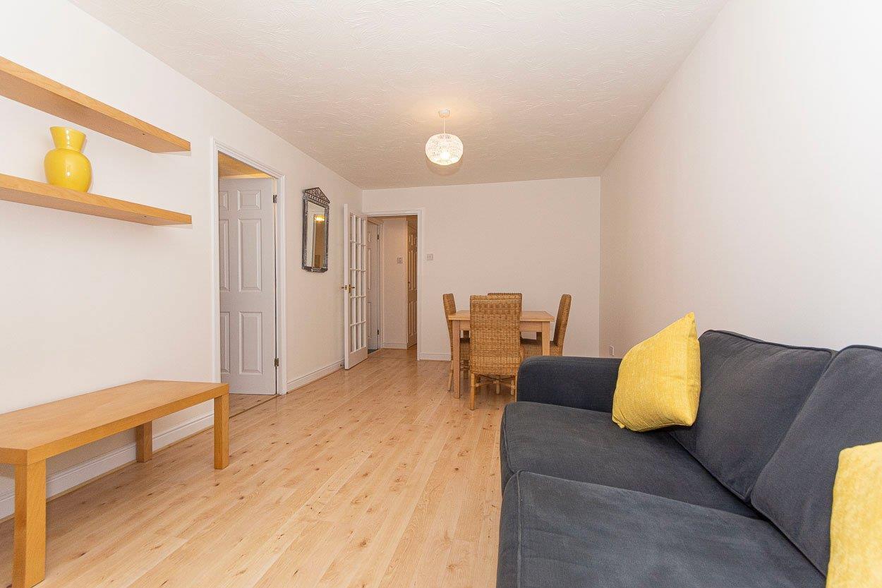 Property Image 48d06876-bfb2-4c19-9a5b-7e2e5b0f3916