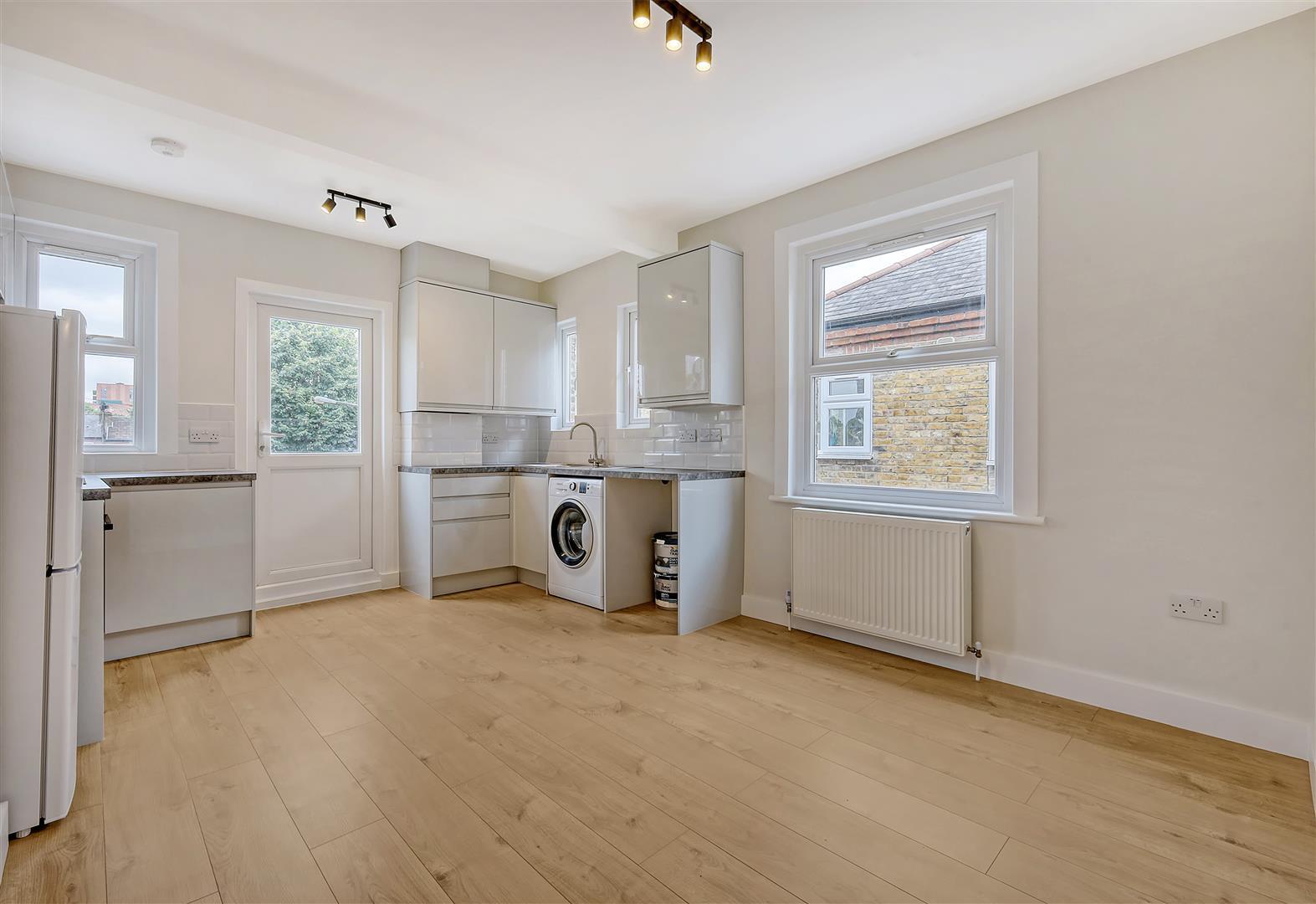 Property Image 48d49e75-7f89-4cfa-8fd3-2d9981227ee9