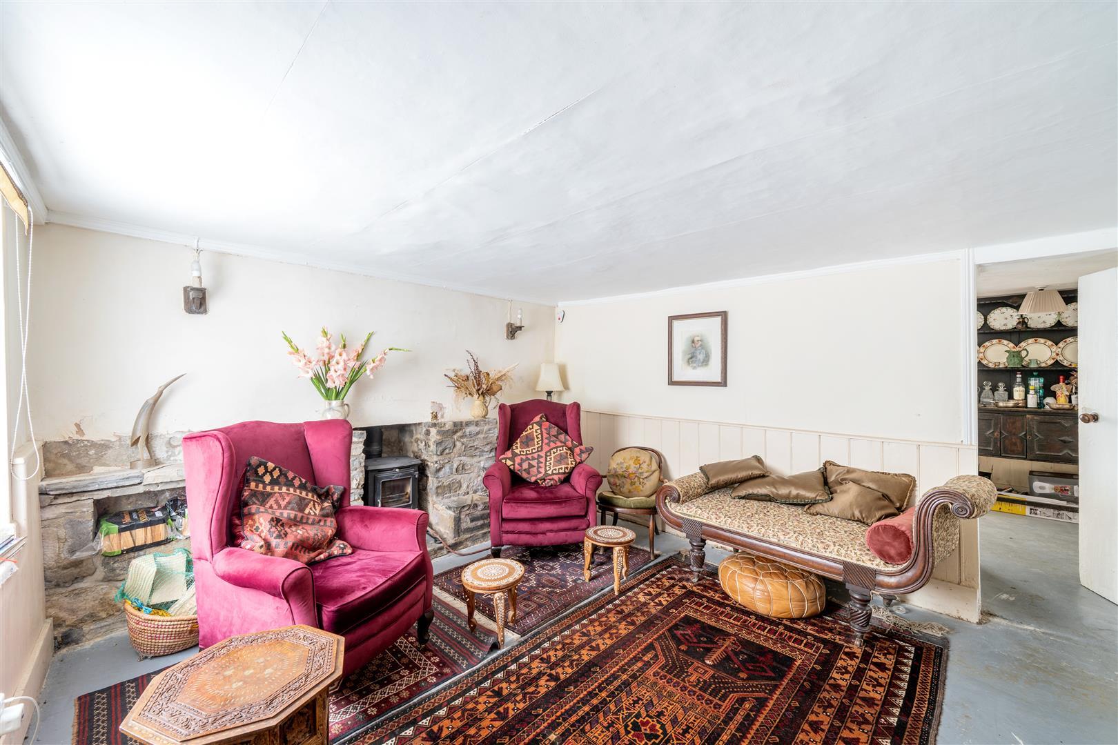 Property Image 48d93474-90e5-4cfc-b170-86f73d934644