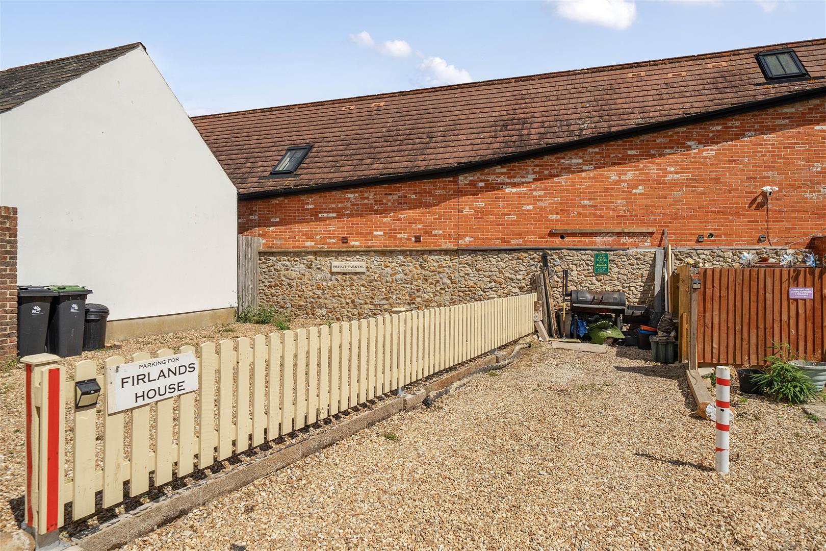 Property Image 48dae705-0132-46e9-844b-d2ba59826469