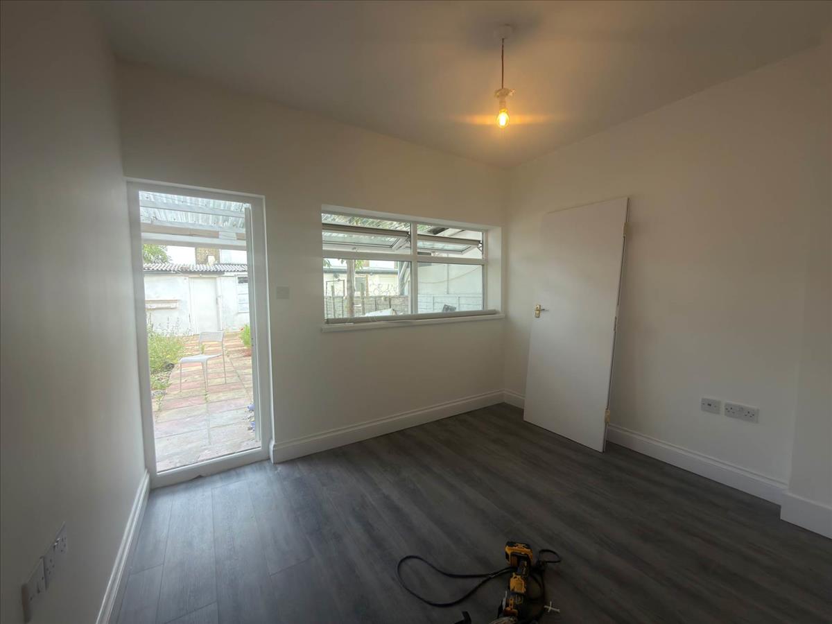 Property Image 48ee7408-f015-48e4-8bae-af0689ef98f6