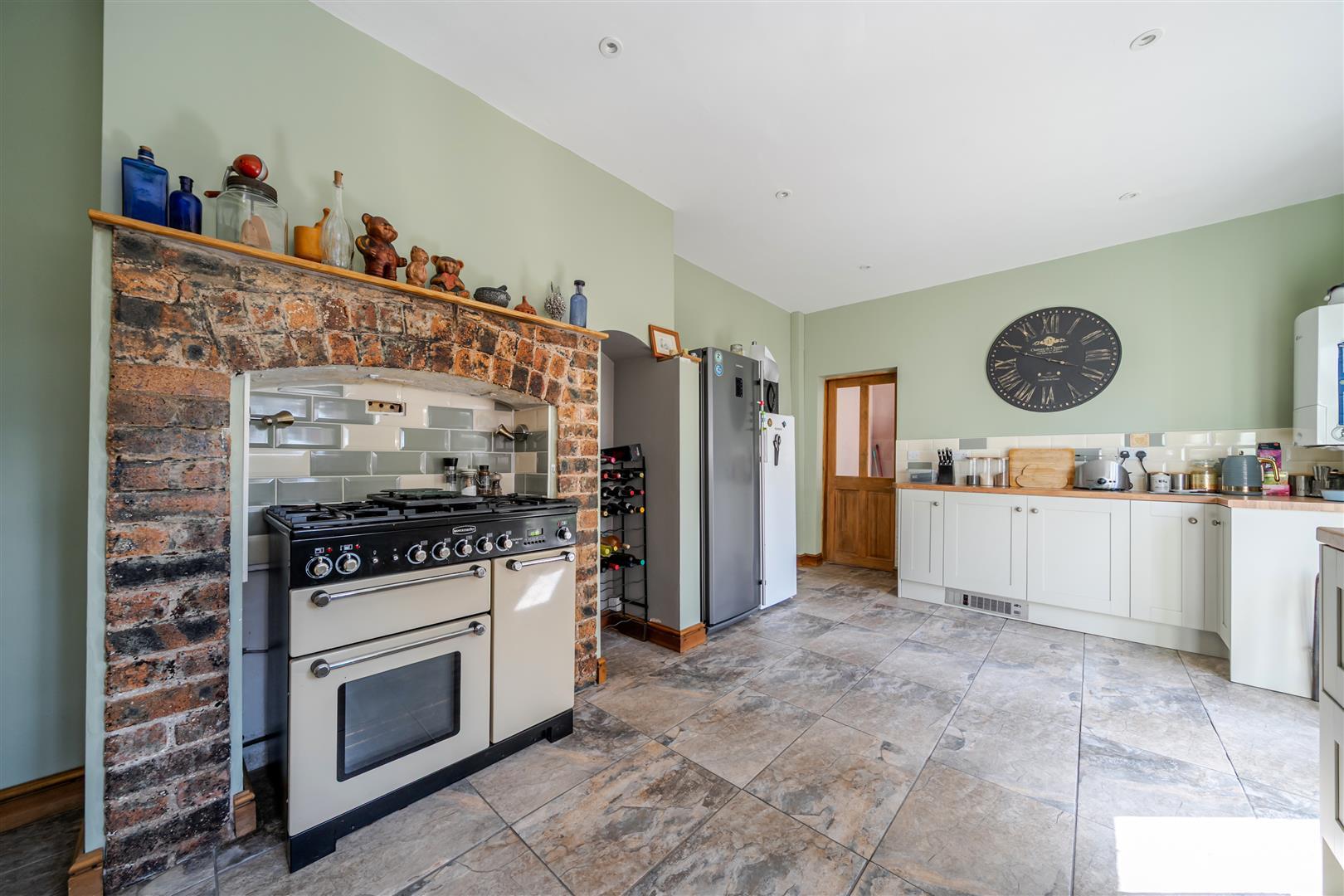 Property Image 48f54fc2-4c60-413e-8ae2-fca1f9204cd3