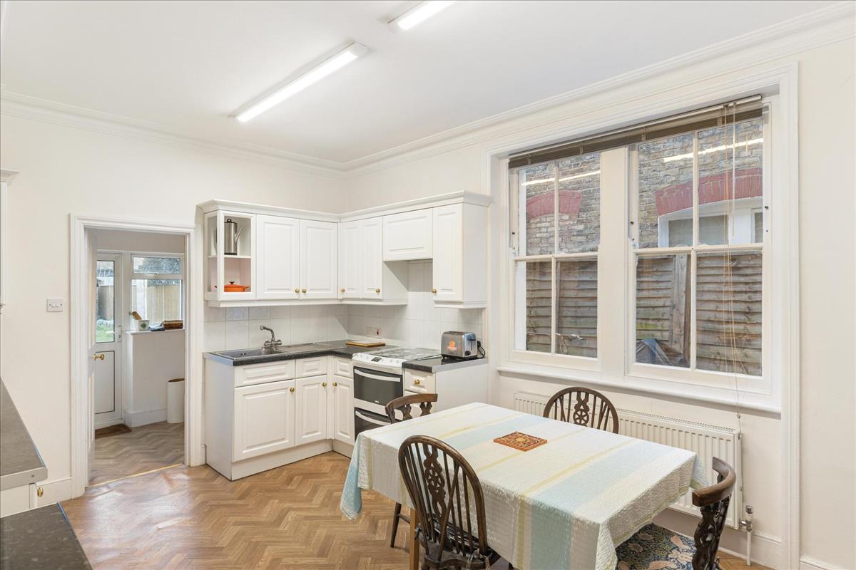 Property Image 48f74710-e187-4f7f-811c-942545326a54