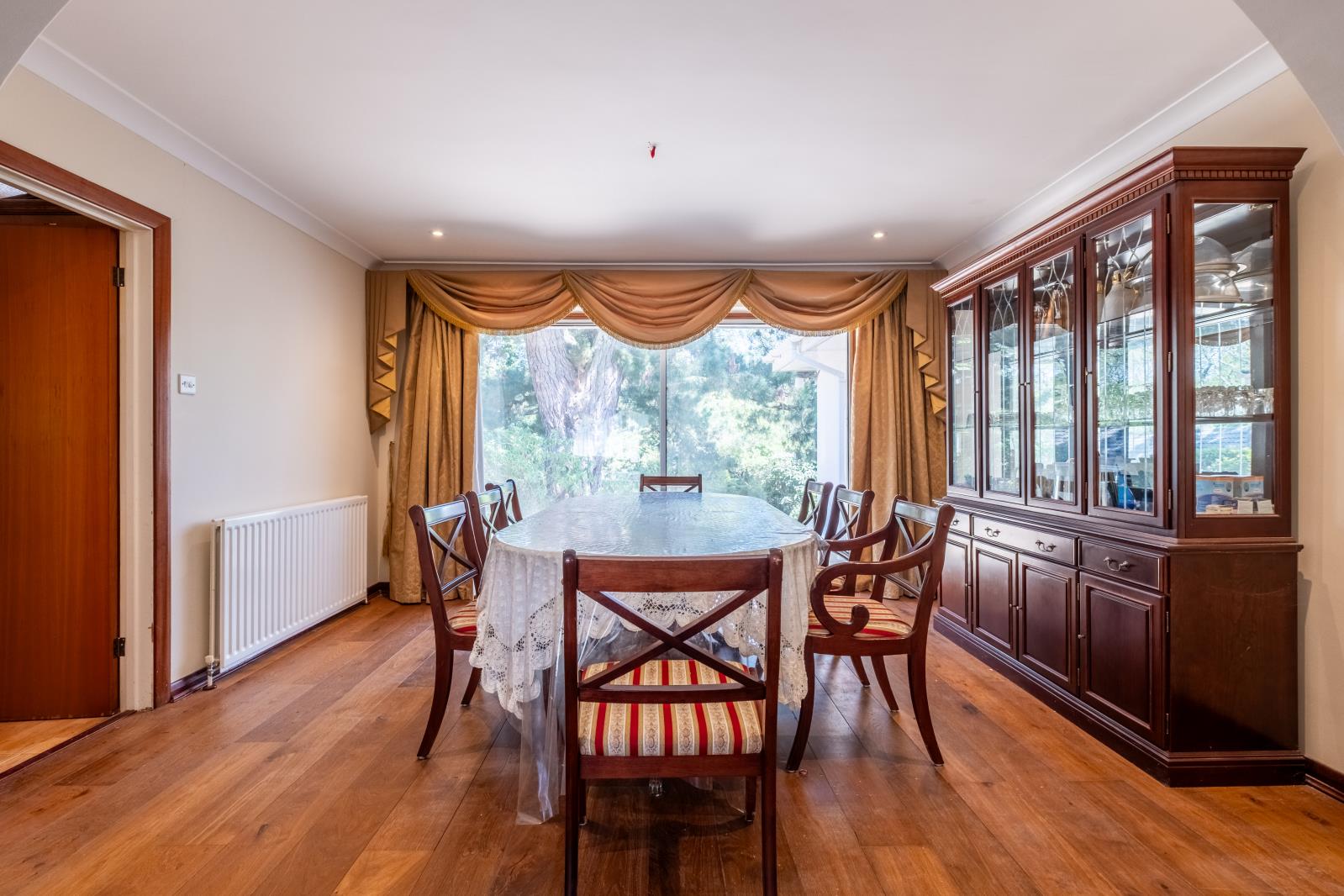 Property Image 48fae25b-1261-4f84-8d51-1182ecb473f5