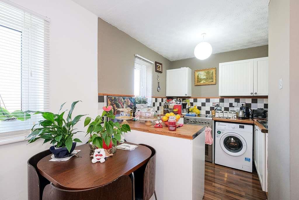 Property Image 49036f6f-b691-47b0-acf7-3c3ae7dd691a