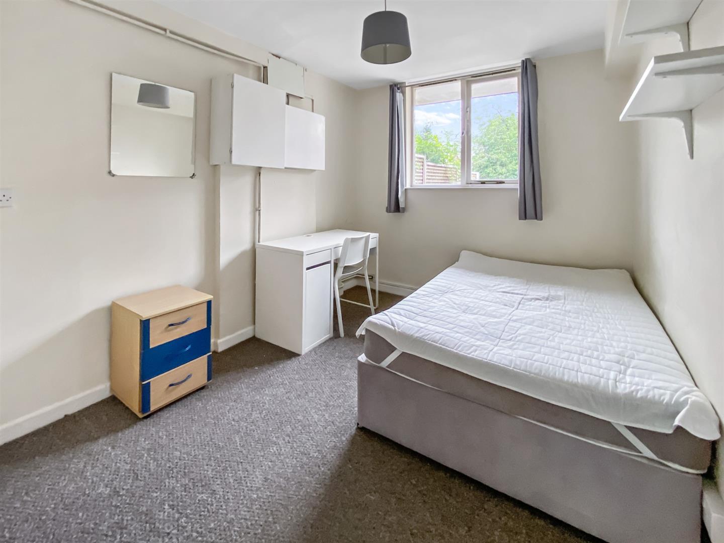 Property Image 49082499-6e9e-418b-b420-f63c429d5ea0