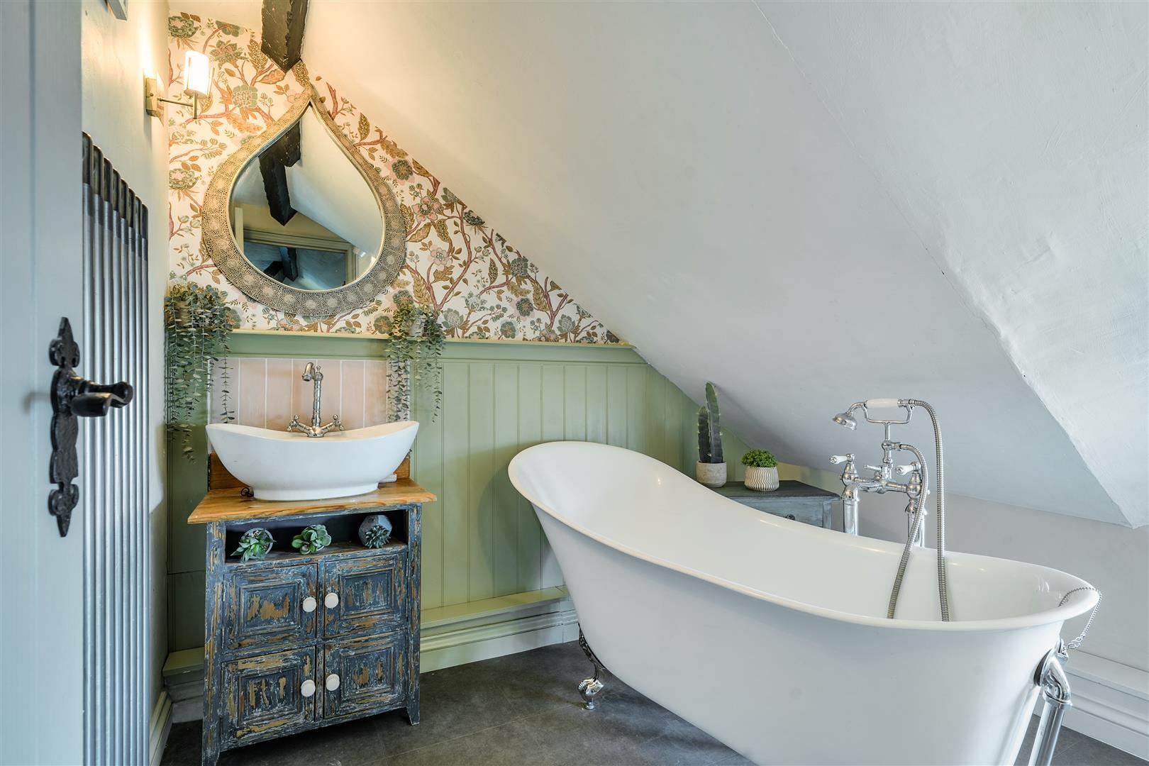 Property Image 491f8e24-1d7a-49d6-afc4-30023757346e