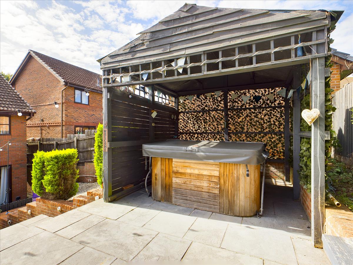 Property Image 49375e13-1e67-42a2-b710-cccbd735df80