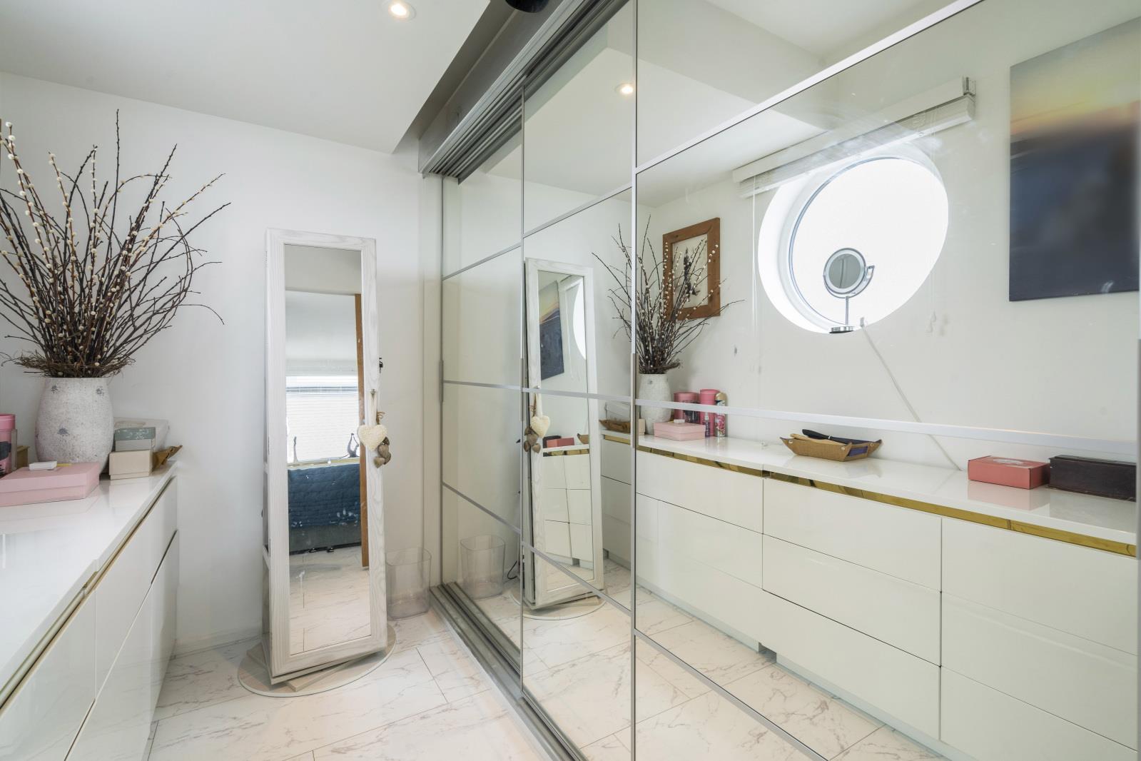Property Image 4937fc98-d962-4ee4-968a-dc7fb66cd603